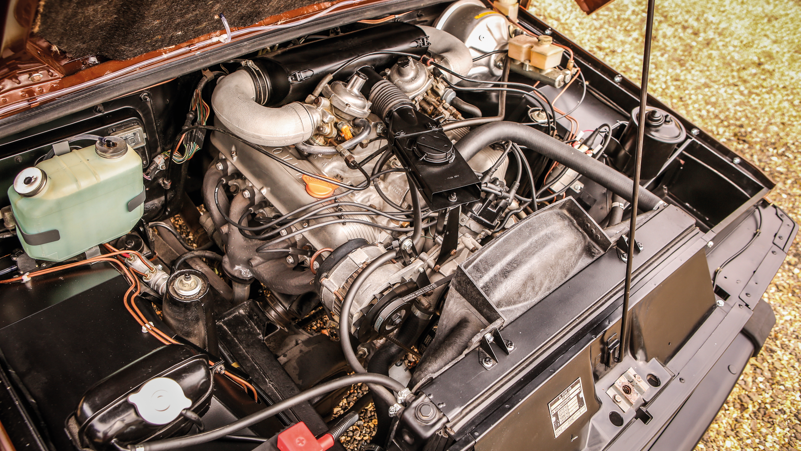 This custom roofless Range Rover was inspired by Bond