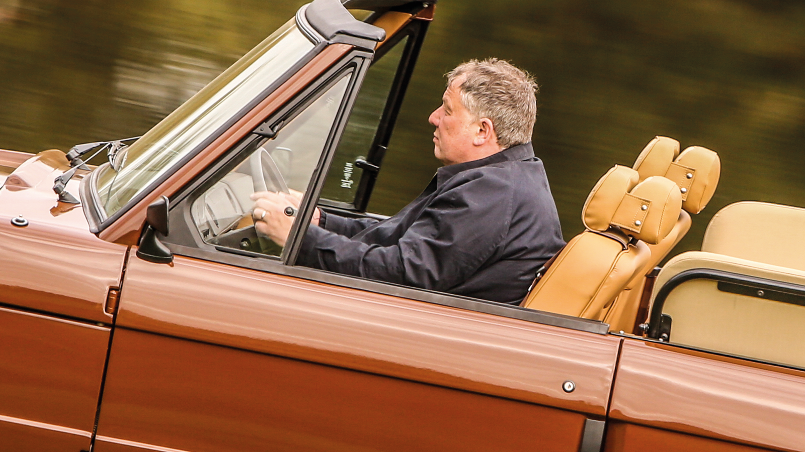 This custom roofless Range Rover was inspired by Bond