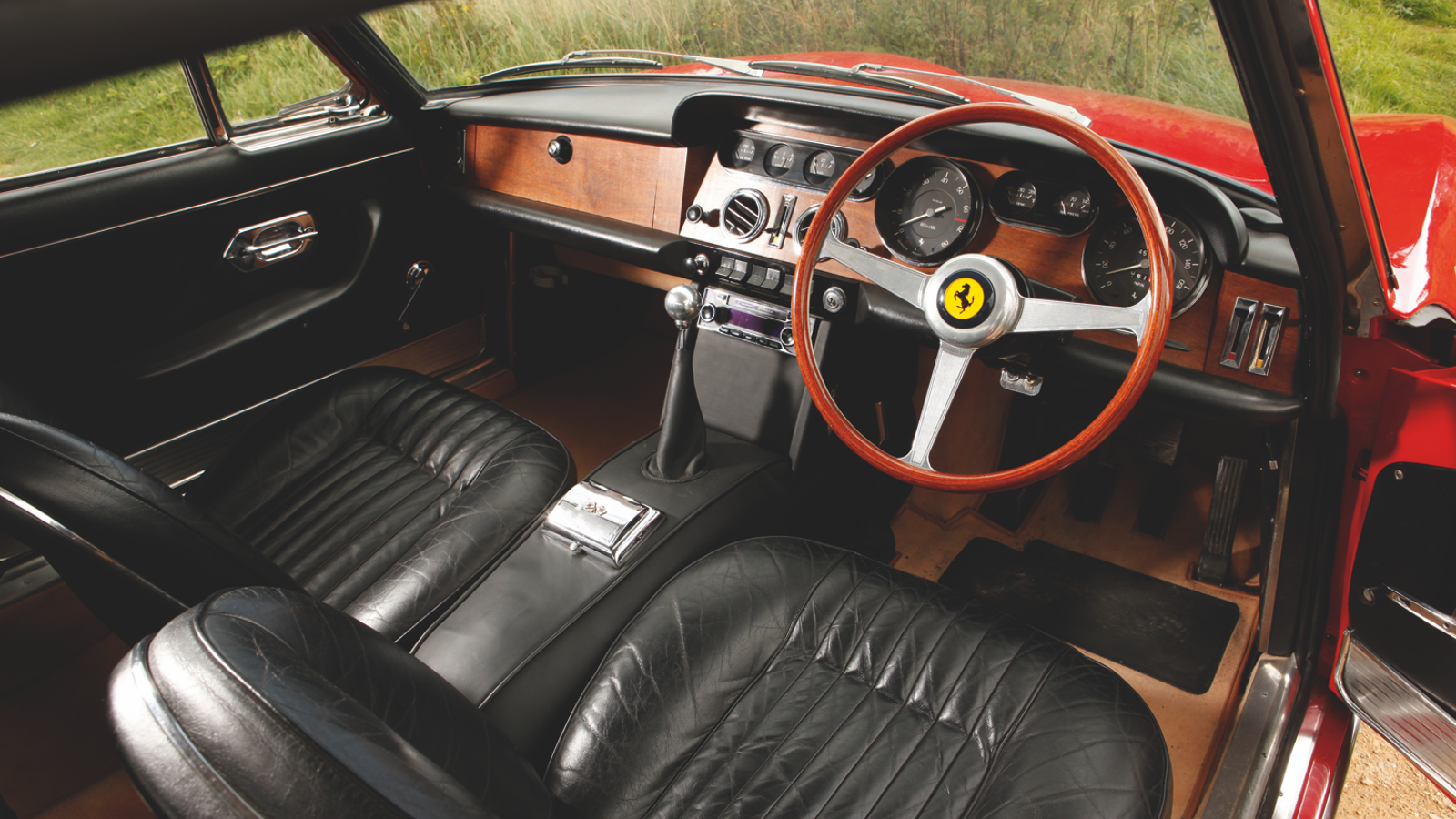 Sports cars for the family: classic GTs with four seats