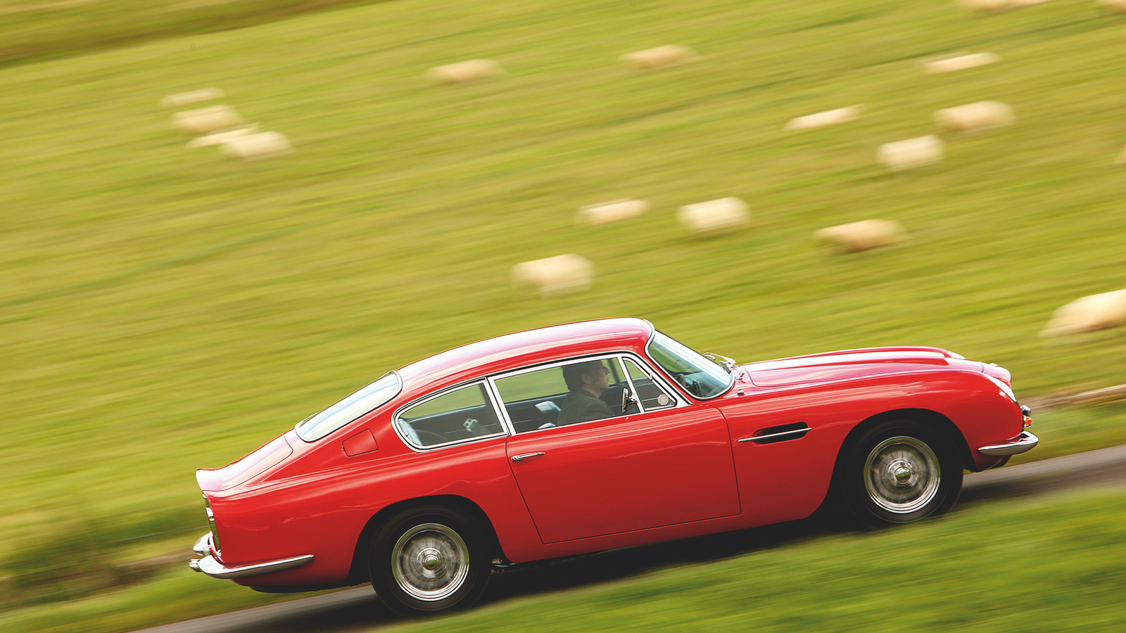 Sports cars for the family: classic GTs with four seats