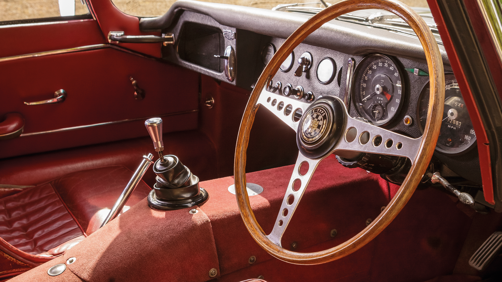 Meet the bespoke E-type racer built for the road