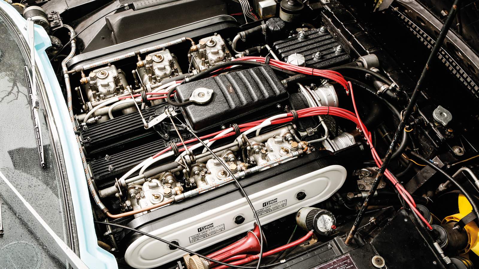 Sports cars for the family: classic GTs with four seats