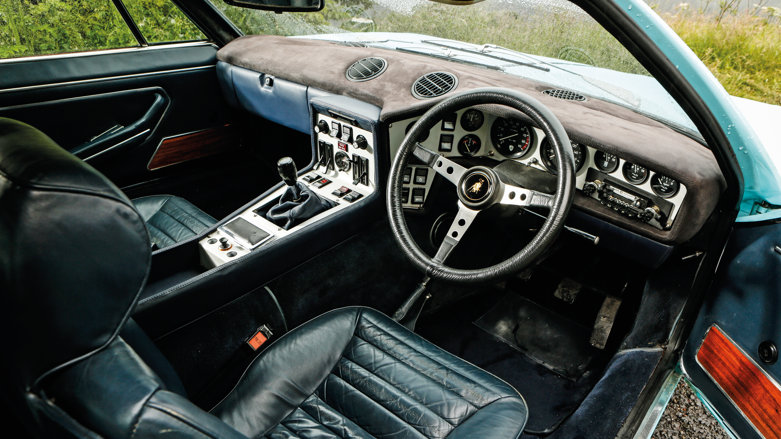 Sports cars for the family: classic GTs with four seats