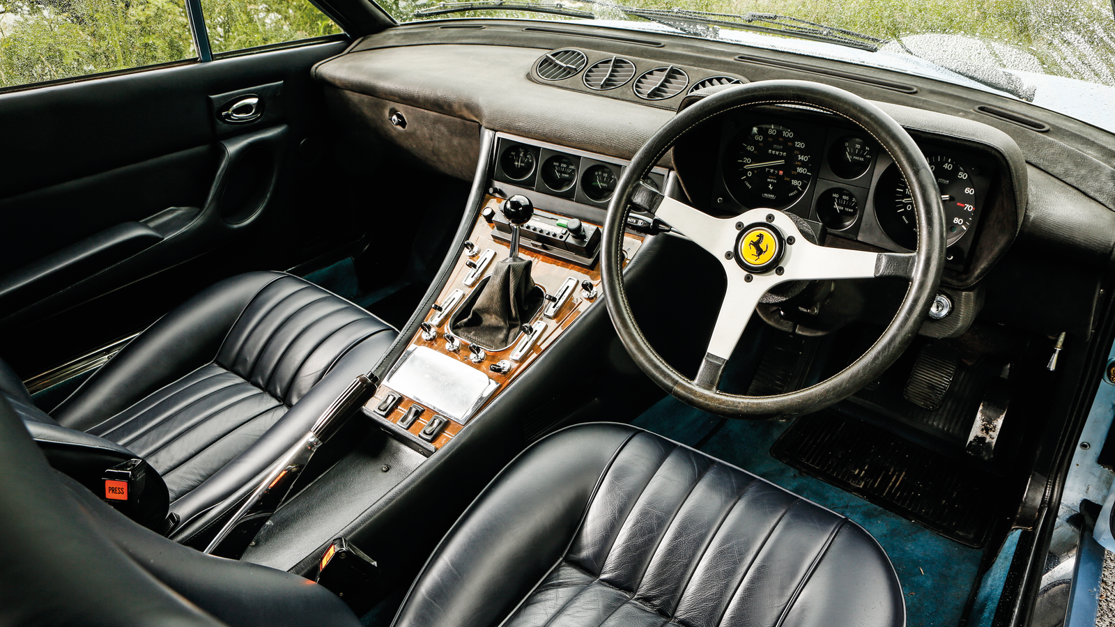Sports cars for the family: classic GTs with four seats