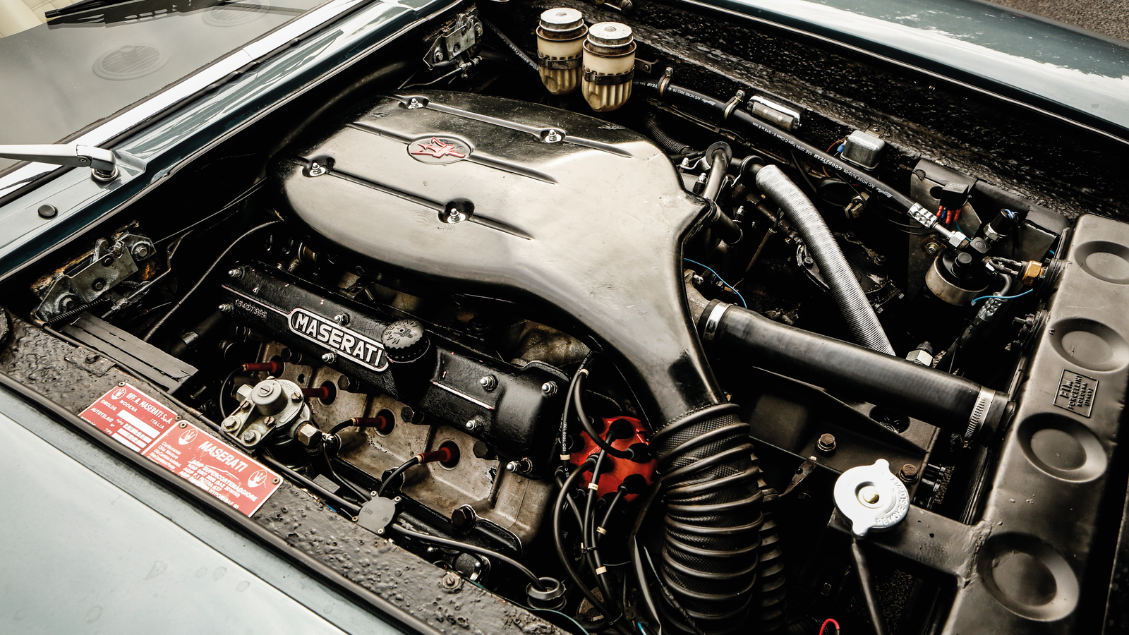 Sports cars for the family: classic GTs with four seats