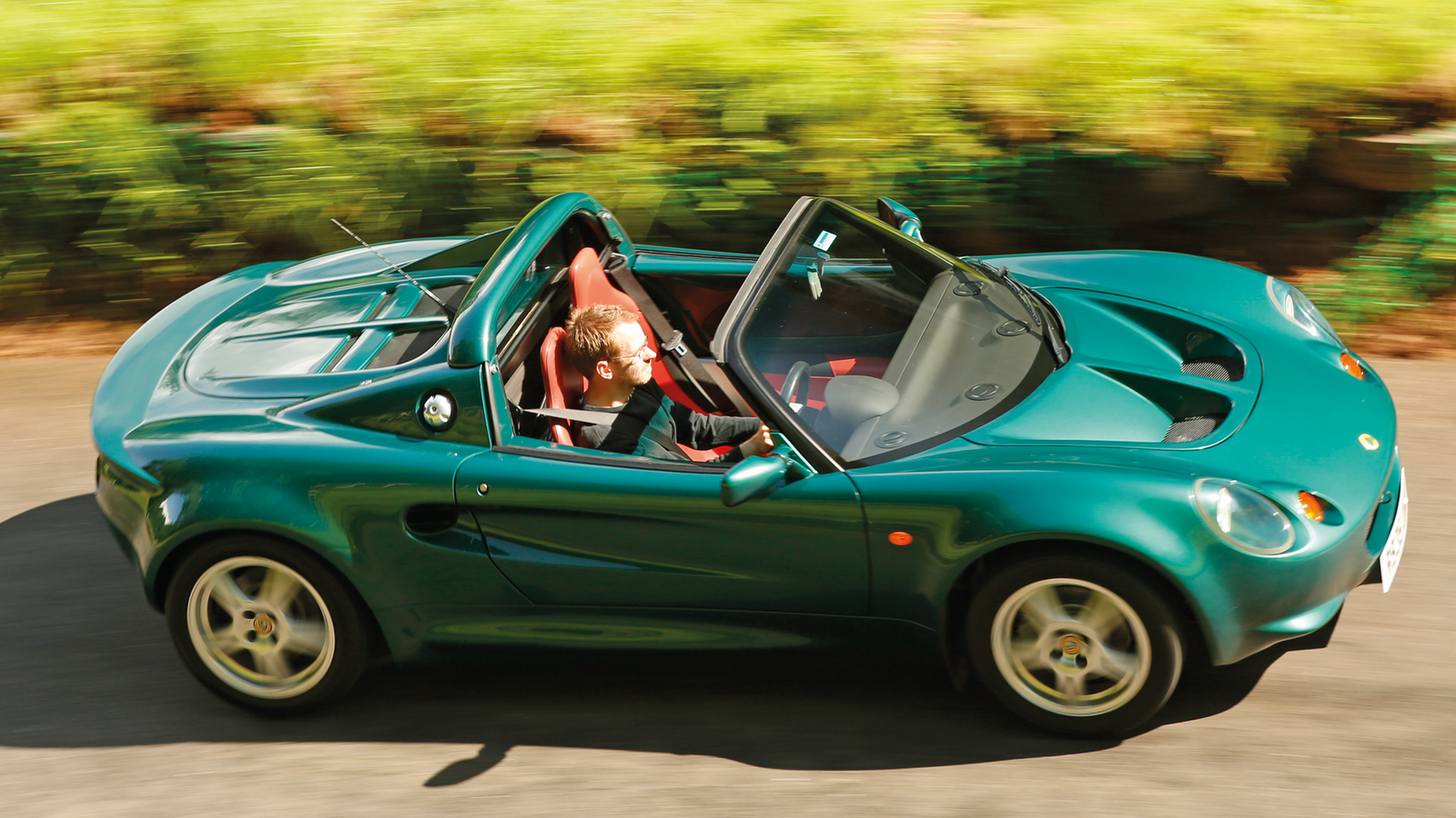 25 greatest drivers' cars of all time