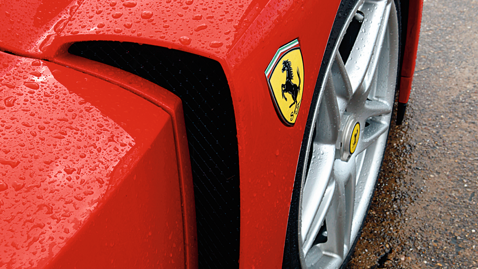 Ferrari battle: 288GTO vs F40 vs F50 vs Enzo