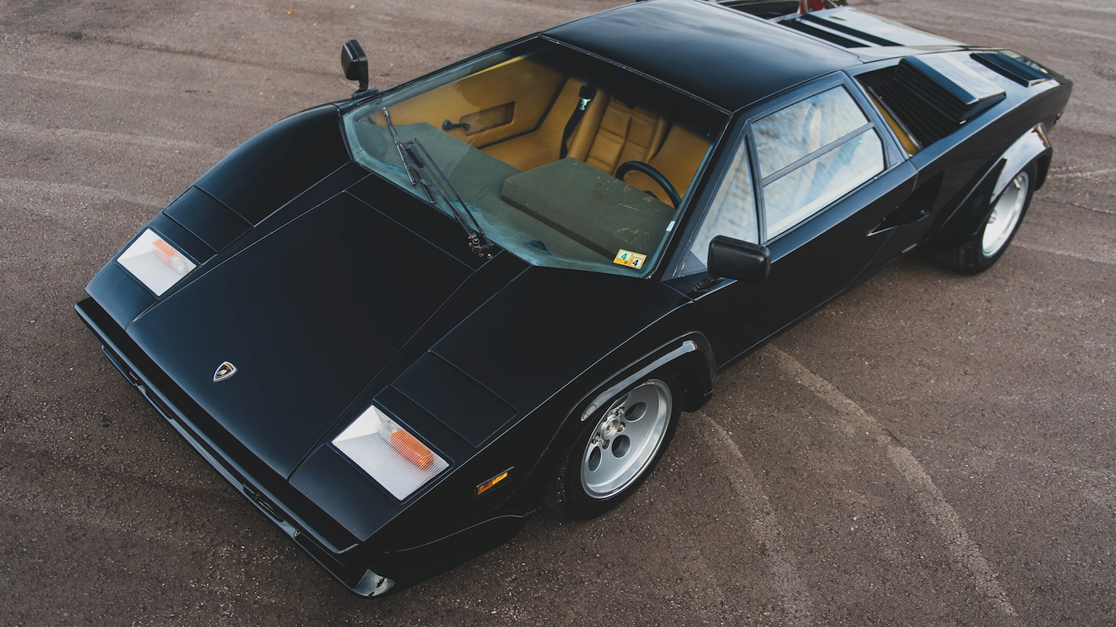 Fabled Ferrari tops $39.8m Los Angeles auction