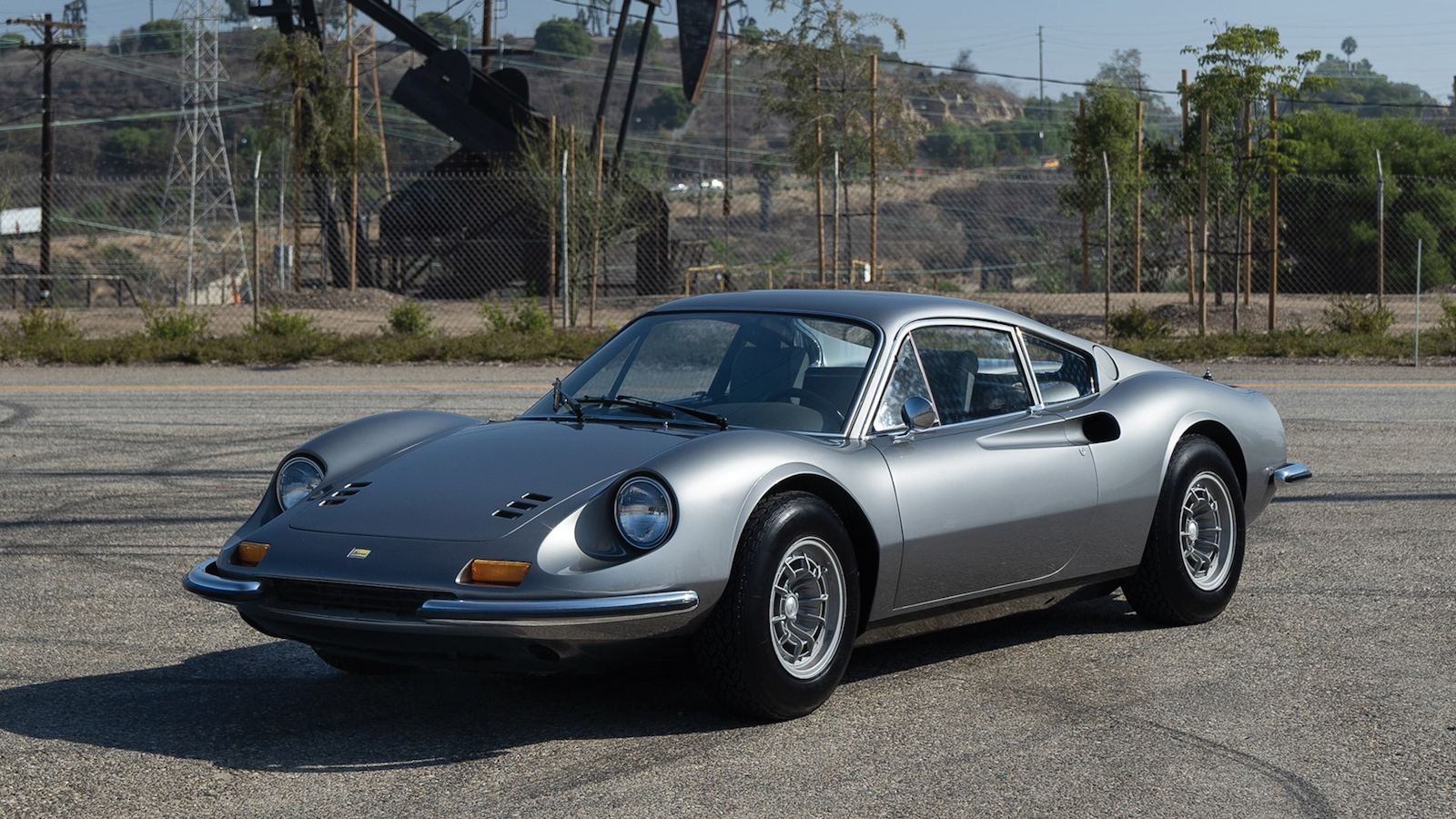 Fabled Ferrari tops $39.8m Los Angeles auction