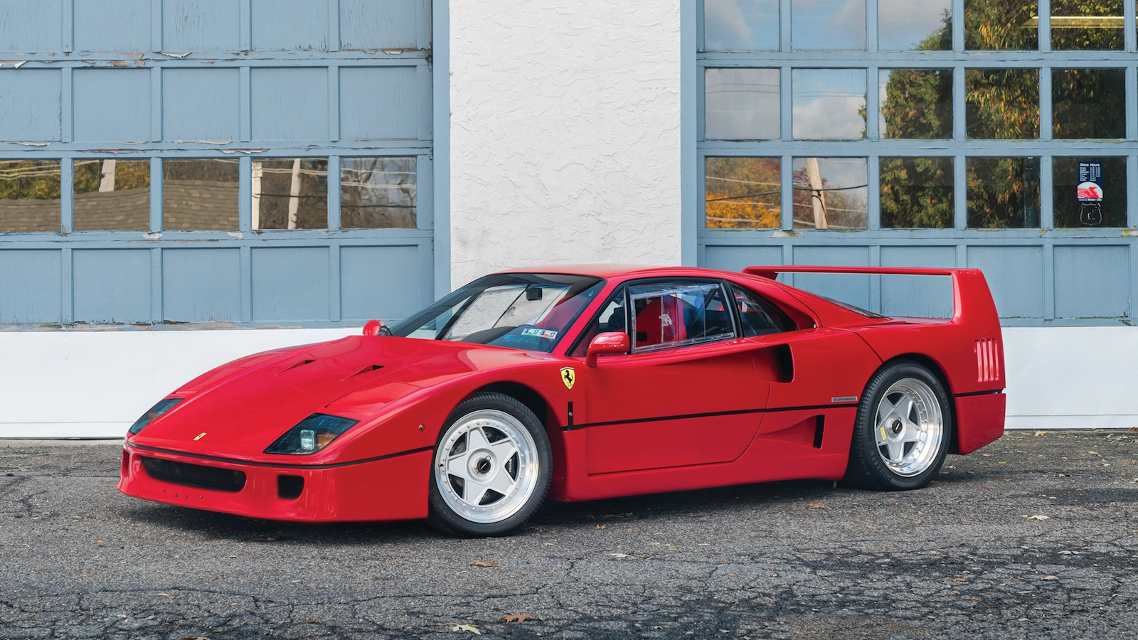 Fabled Ferrari tops $39.8m Los Angeles auction