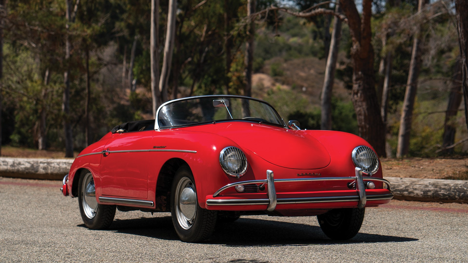 Fabled Ferrari tops $39.8m Los Angeles auction