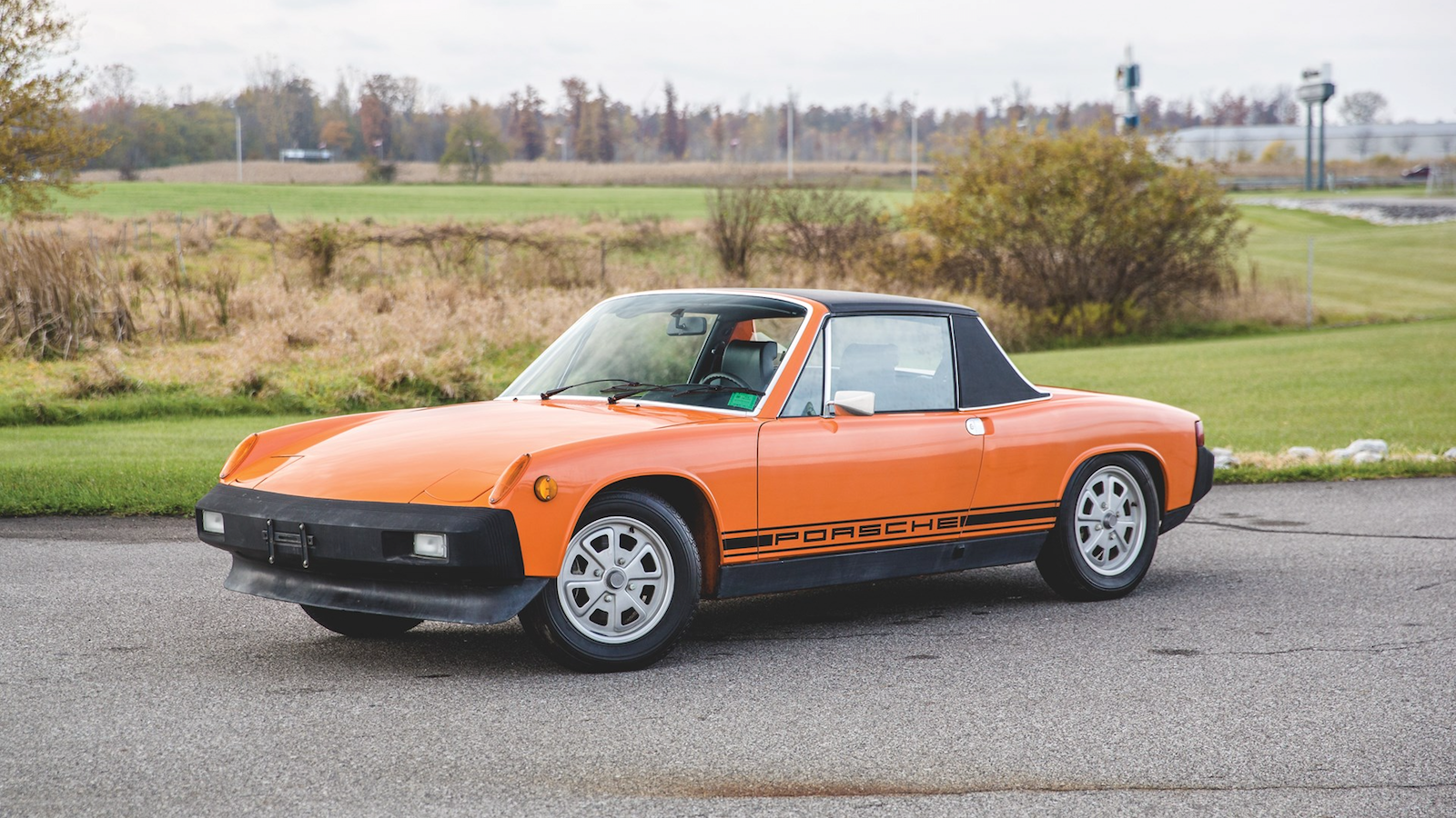 Fabled Ferrari tops $39.8m Los Angeles auction