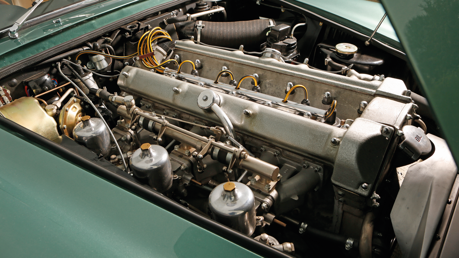 Grandest tourers: Aston Martin DB4 vs Maserati 3500GT