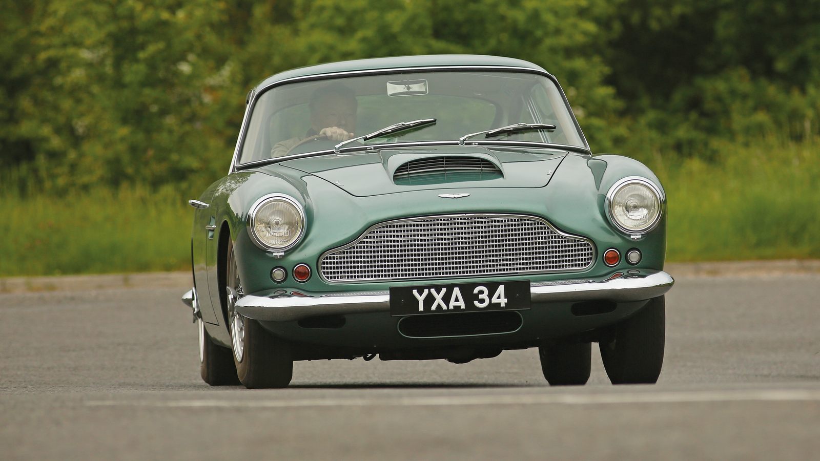 Grandest tourers: Aston Martin DB4 vs Maserati 3500GT