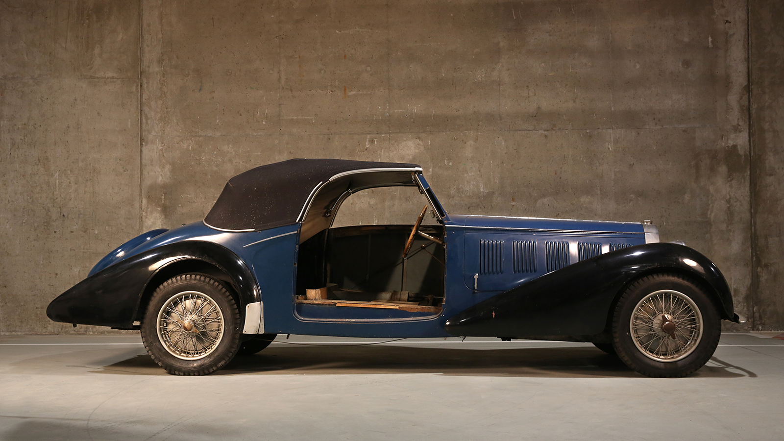 Breathtaking Bugatti trio rescued from Belgian barn