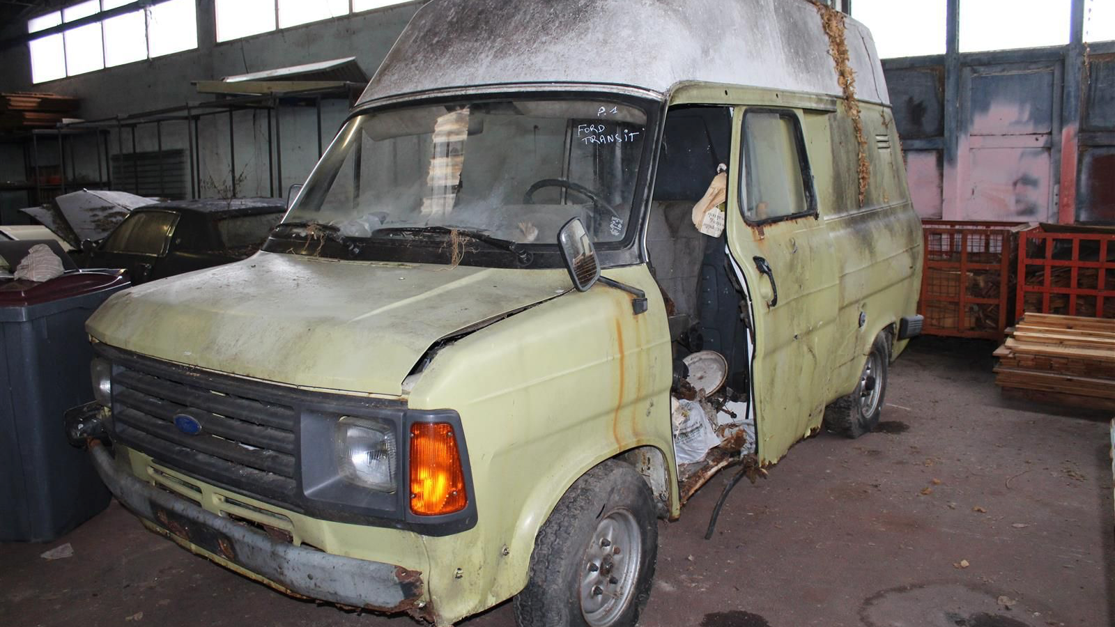 Barn-find Lamborghini sells for nearly £500k