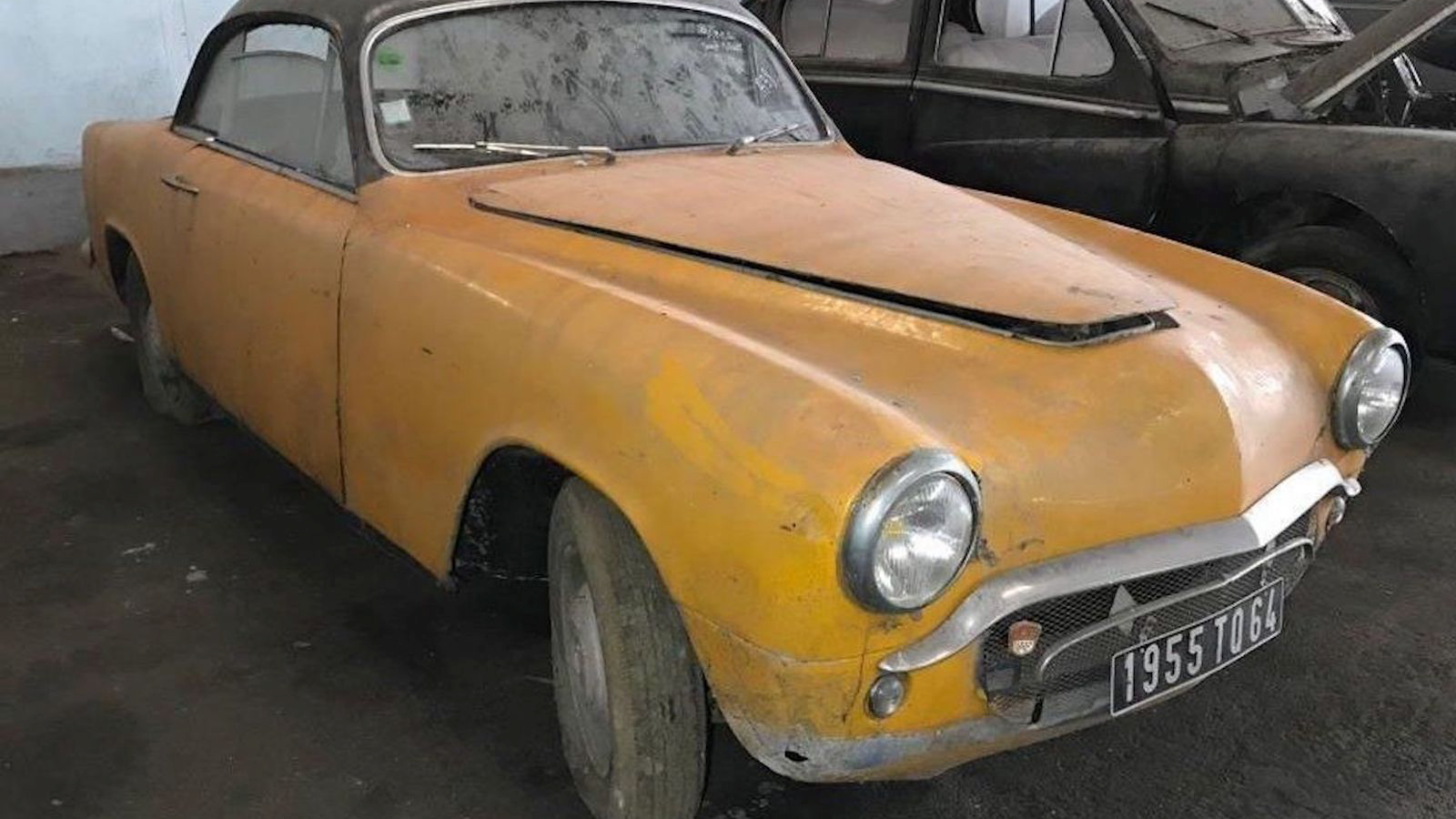 81 dusty classics unearthed in bumper French barn-find