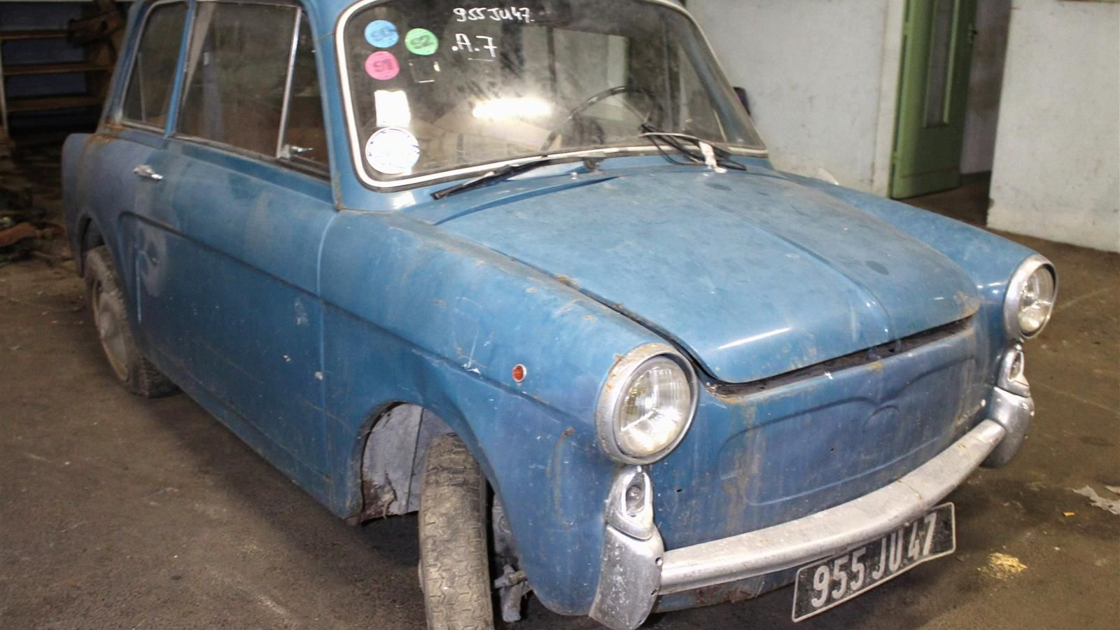 81 dusty classics unearthed in bumper French barn-find