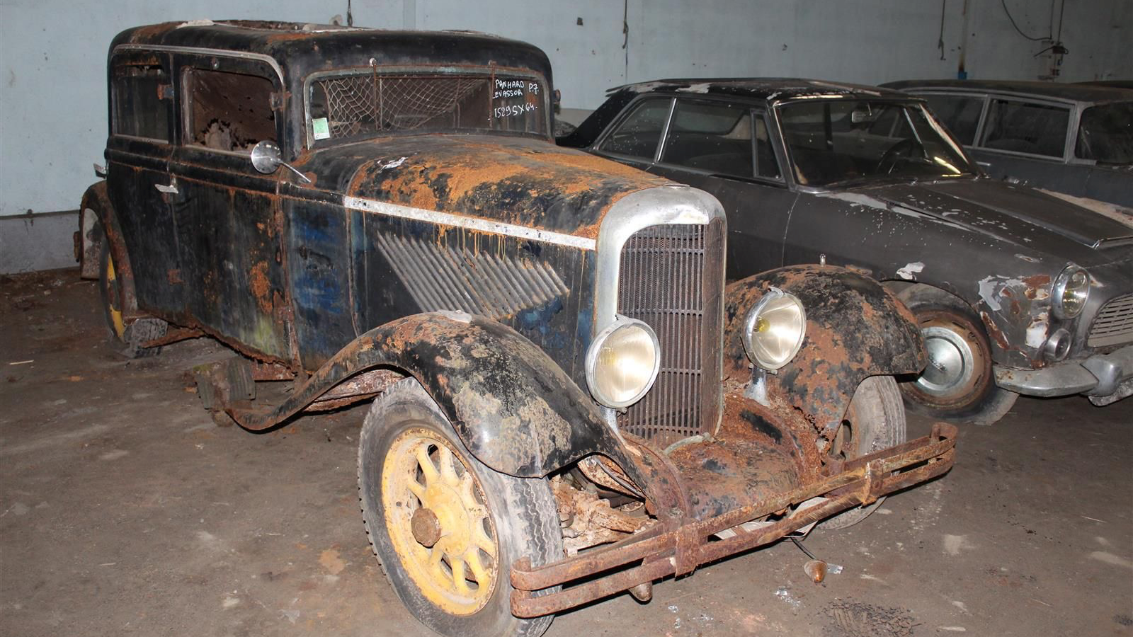 81 dusty classics unearthed in bumper French barn-find