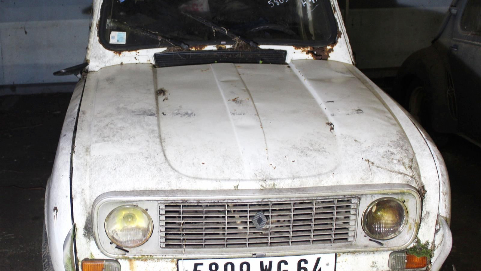 81 dusty classics unearthed in bumper French barn-find