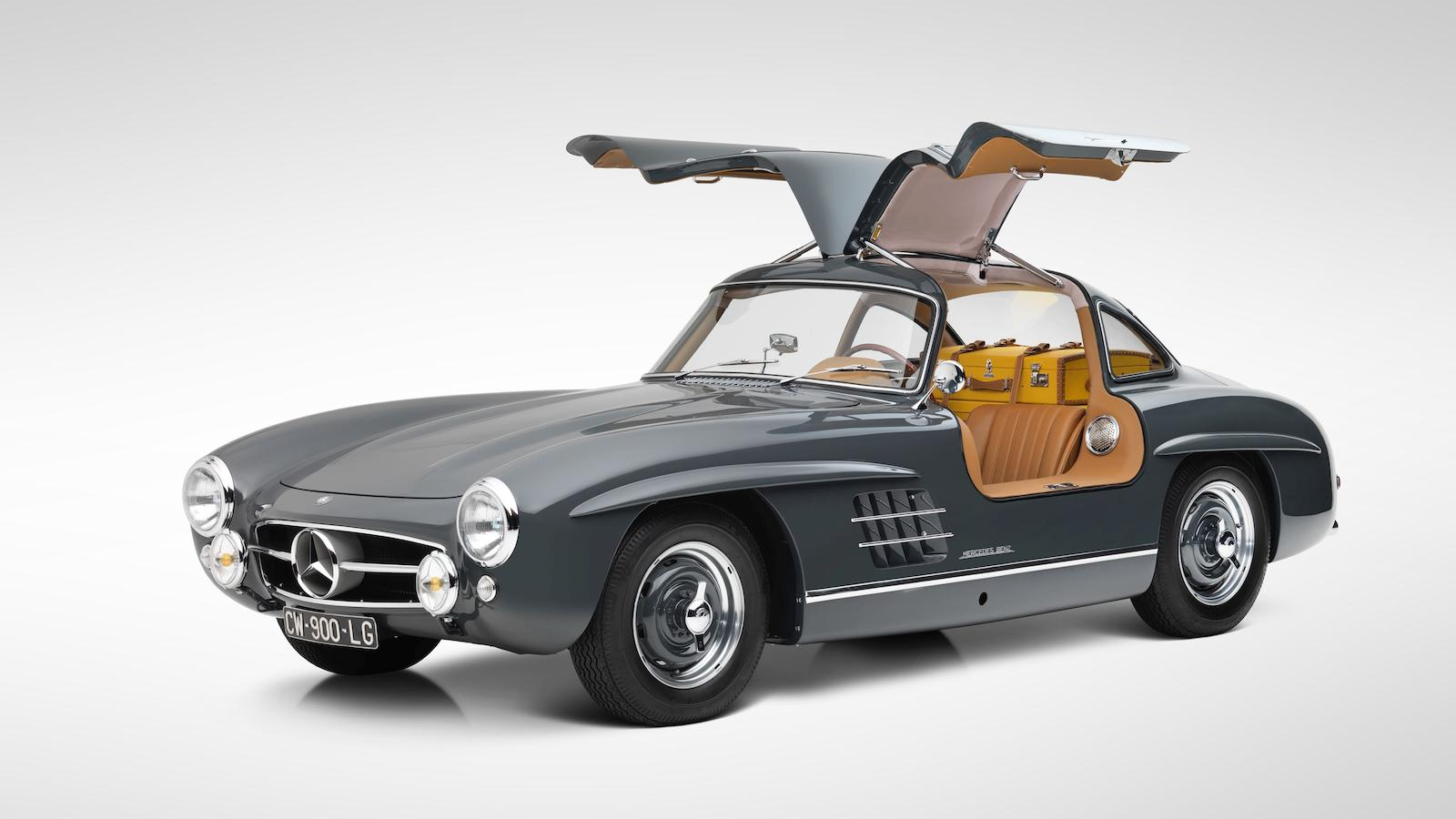 32 million-pound motors up for grabs at Retromobile