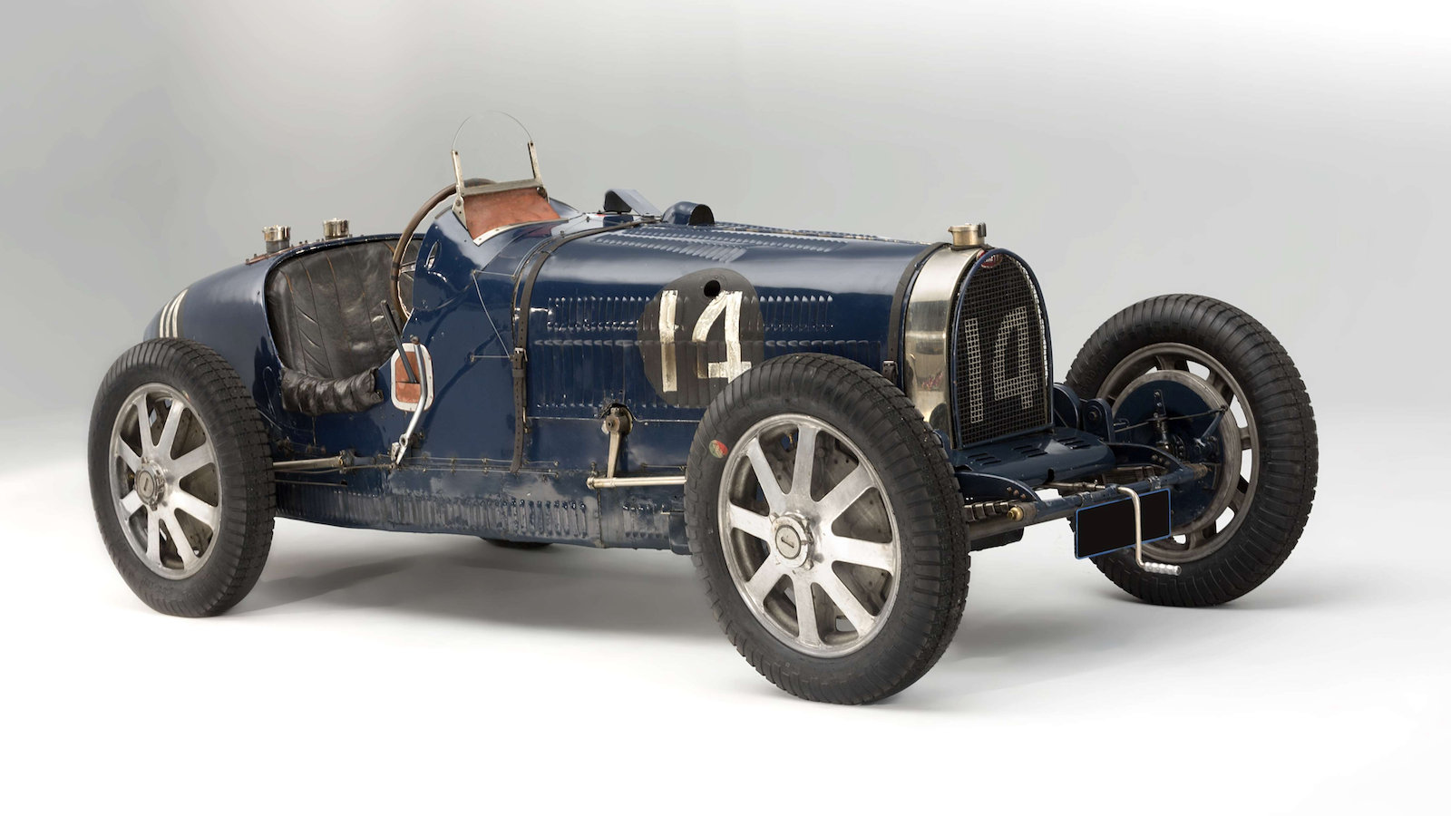 32 million-pound motors up for grabs at Retromobile