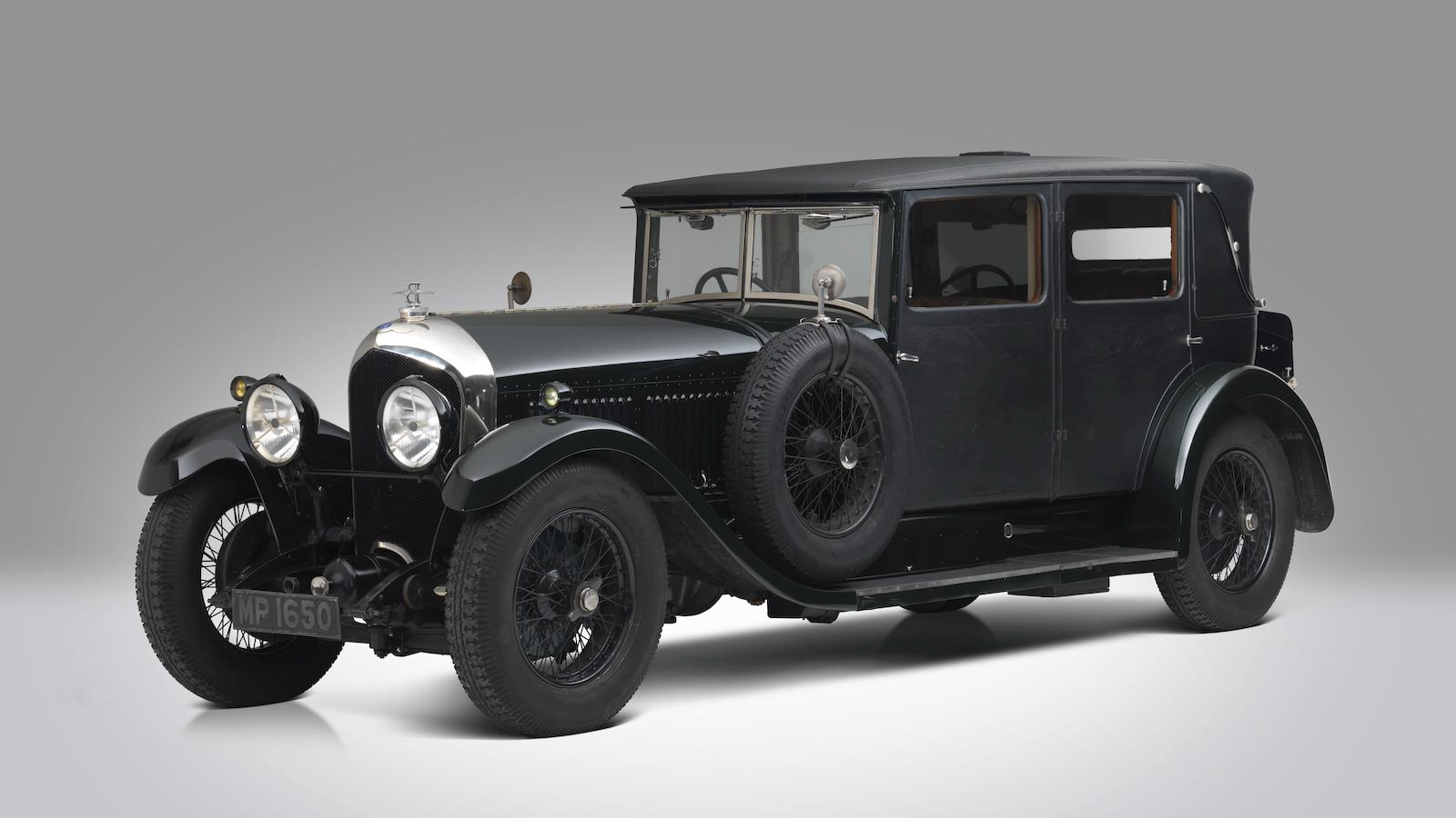 32 million-pound motors up for grabs at Retromobile