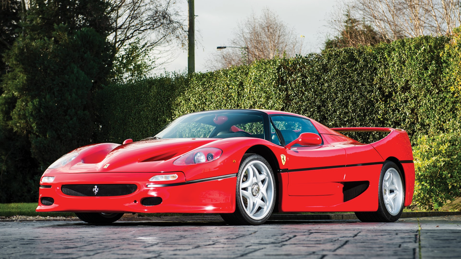 32 million-pound motors up for grabs at Retromobile