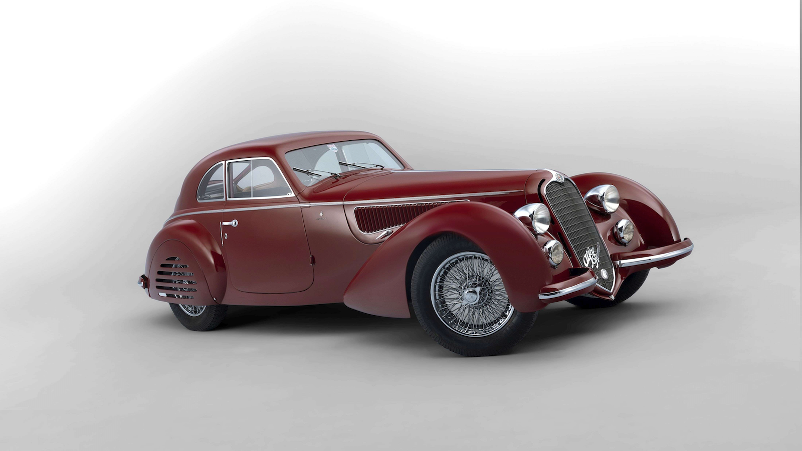 32 million-pound motors up for grabs at Retromobile
