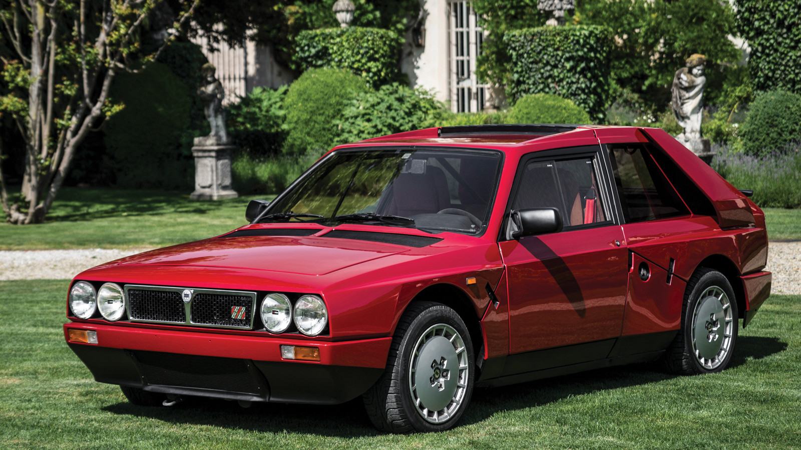 20 rare youngtimers auctioned this spring