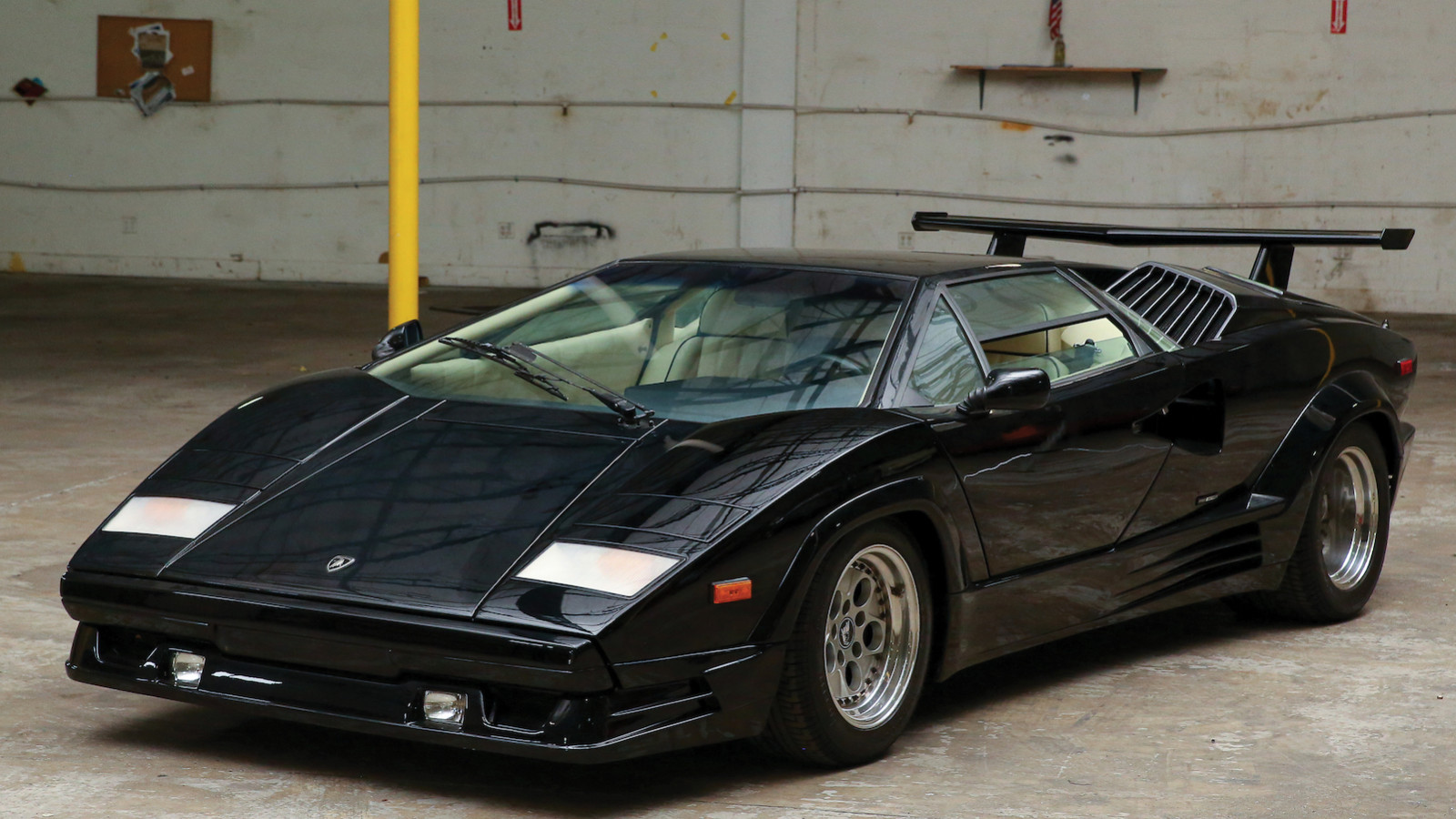 20 rare youngtimers auctioned this spring