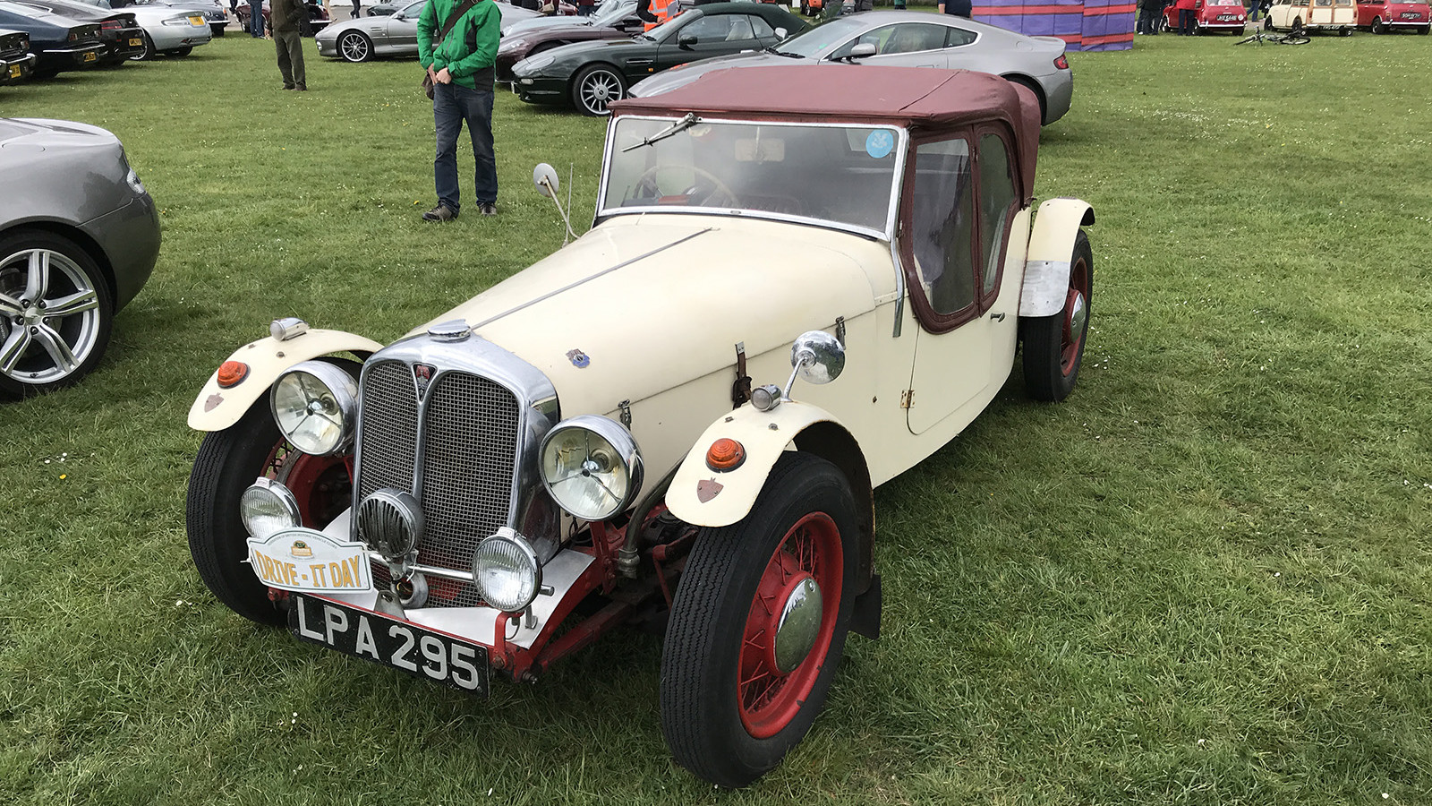 Auntie's new clothes