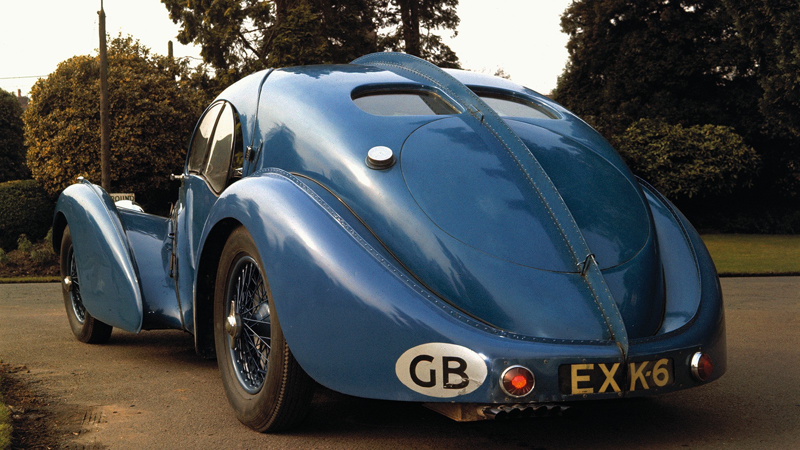 Bugatti T57 riveted spine
