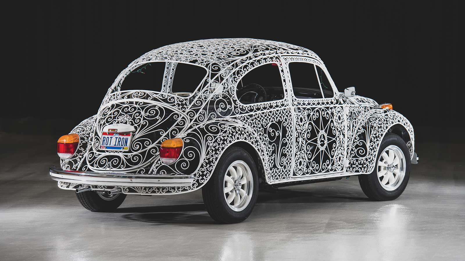 7 weird wonders for sale at the Taj Ma auction