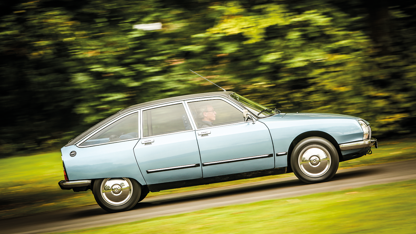 14 classic dashboards you’d never see in a modern car