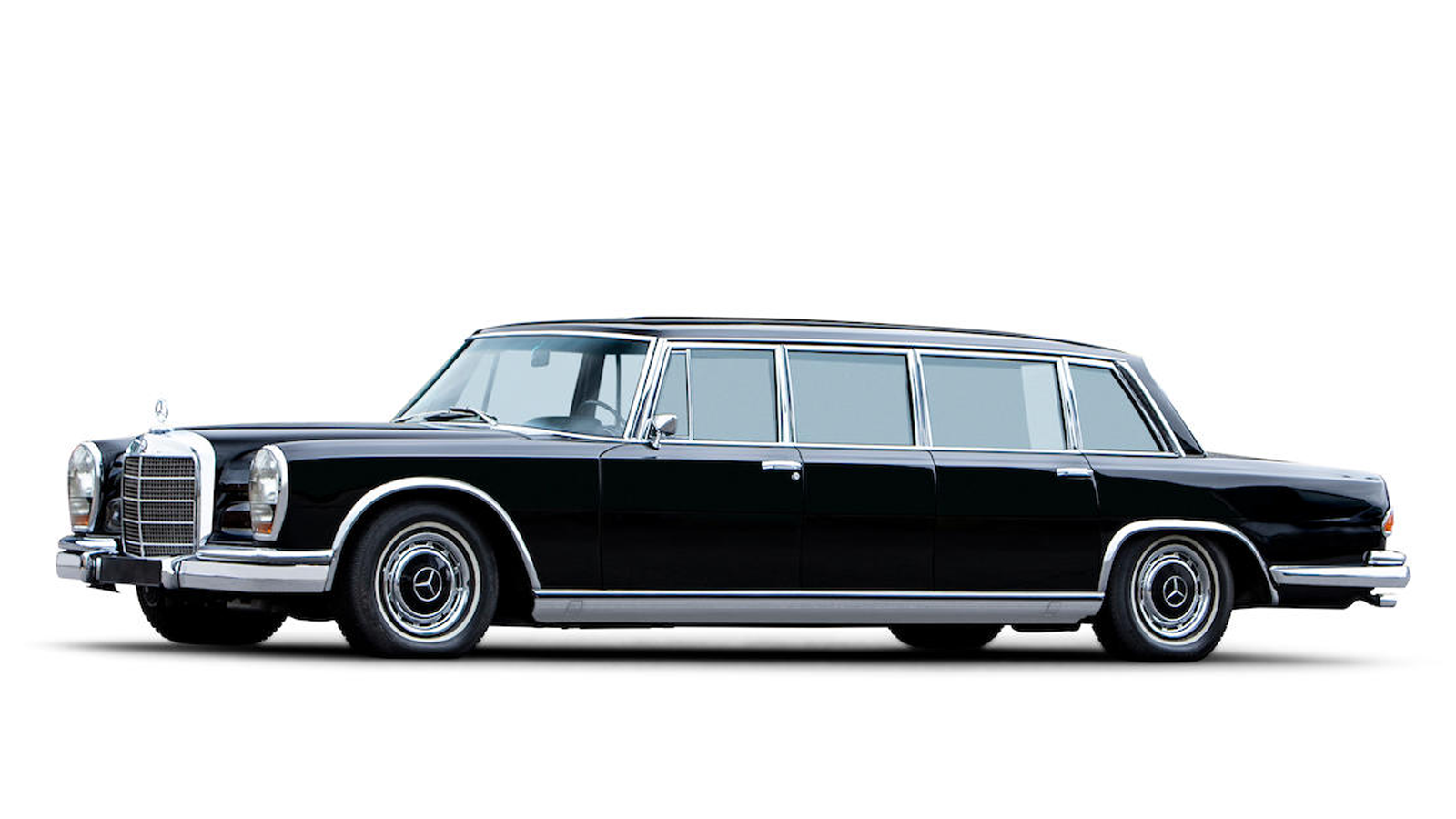 ‘Missing’ Aston Martin leads Bonhams’ Bond Street sale