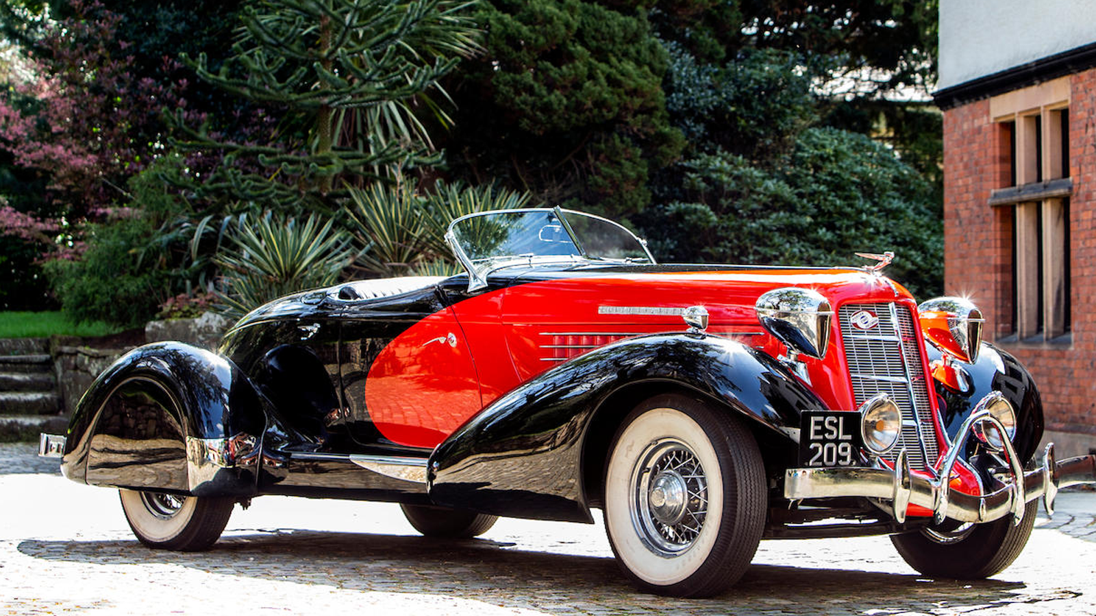 ‘Missing’ Aston Martin leads Bonhams’ Bond Street sale