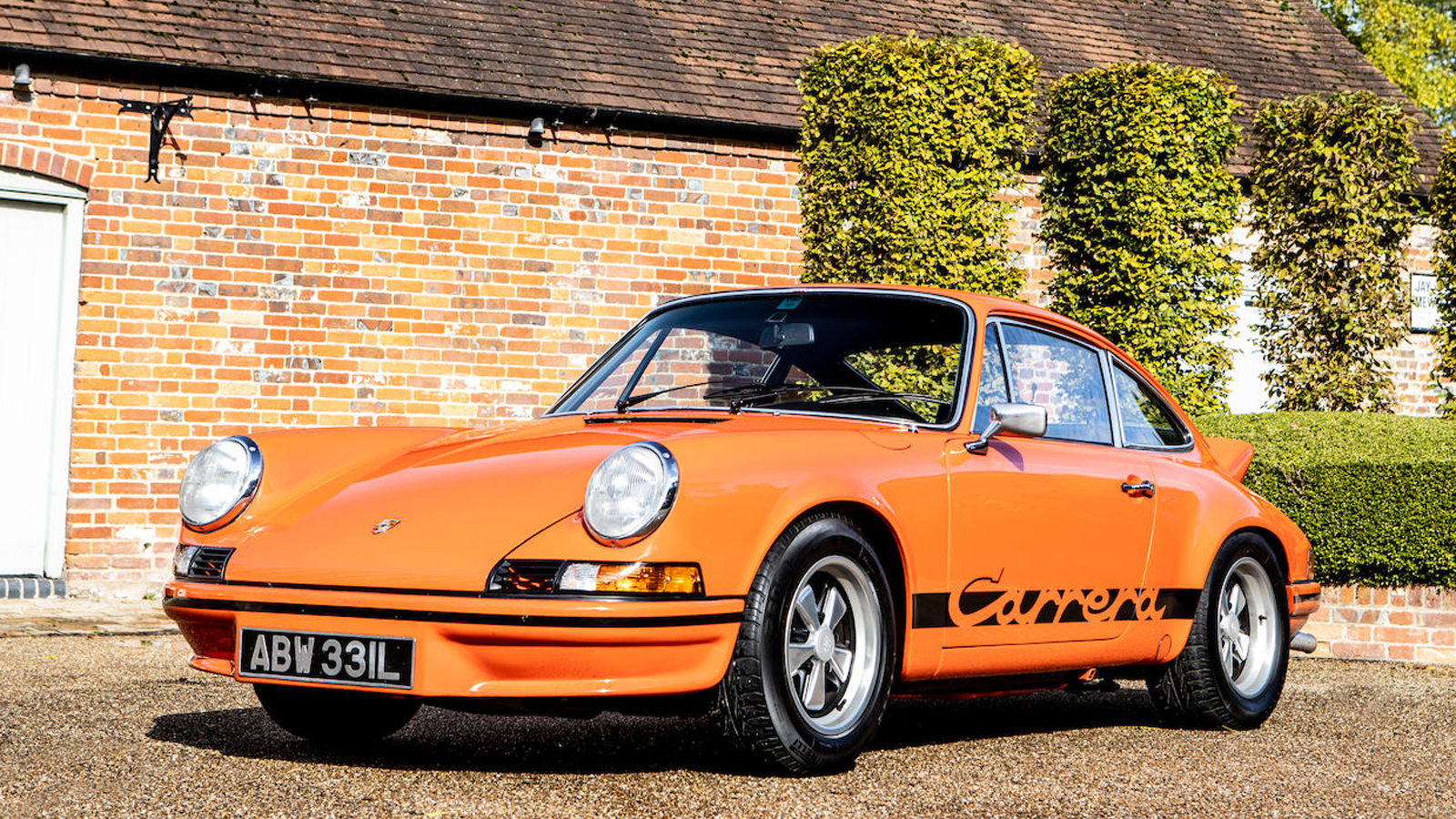 ‘Missing’ Aston Martin leads Bonhams’ Bond Street sale