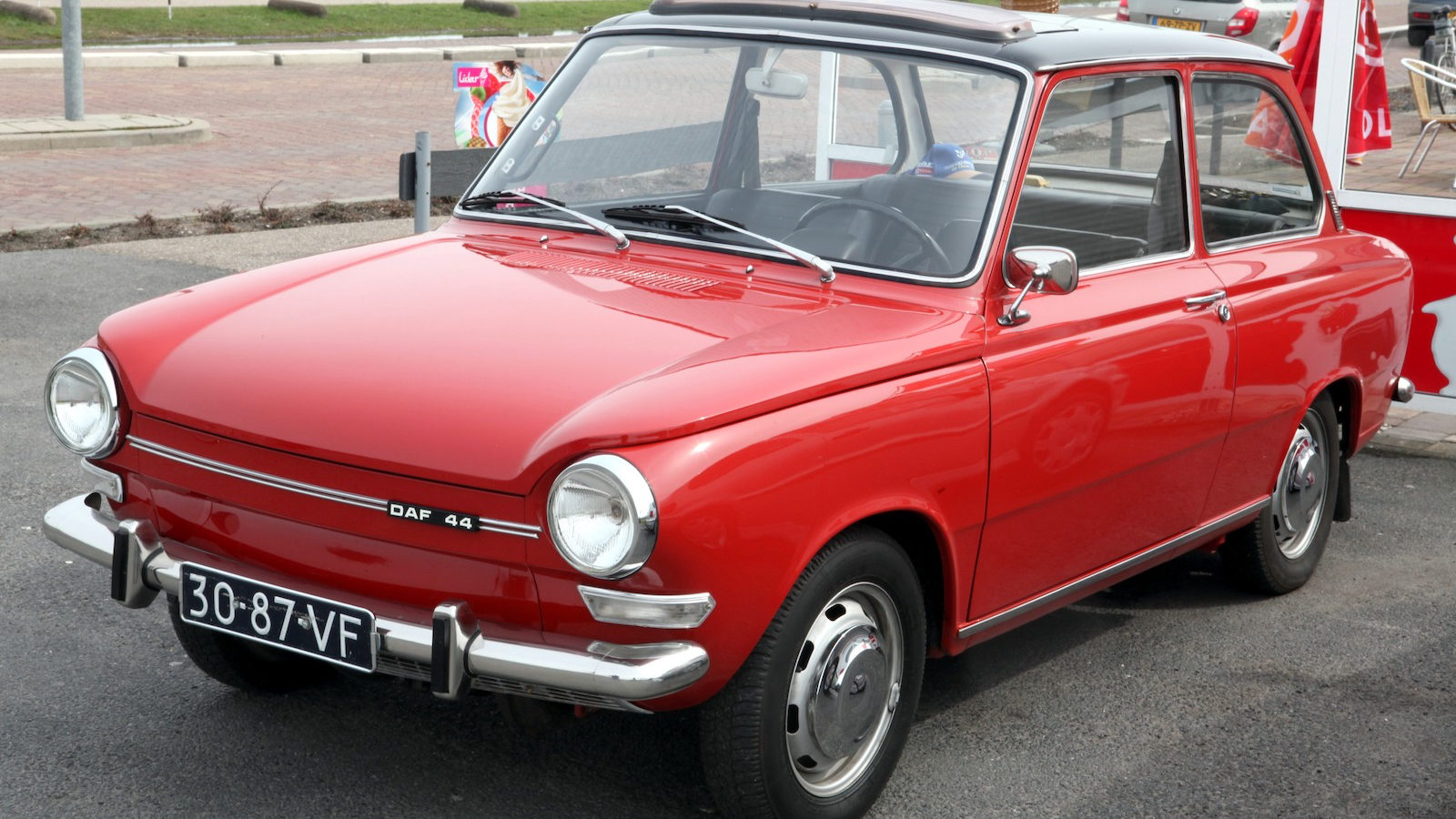 24 classic Michelotti designs