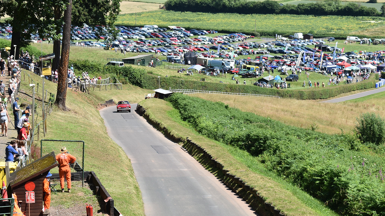 Scimitar in the scenery