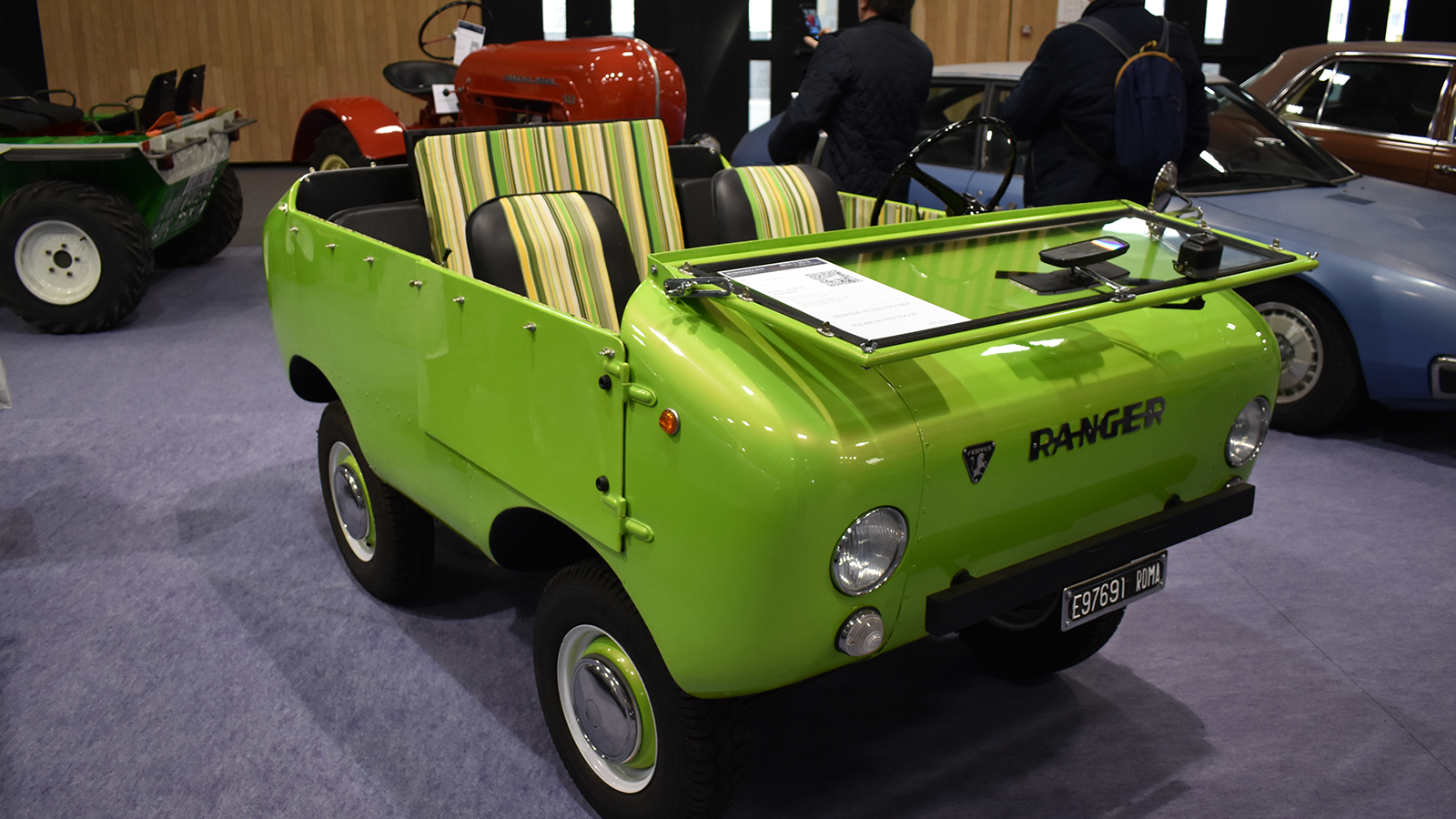 Off-roader in miniature