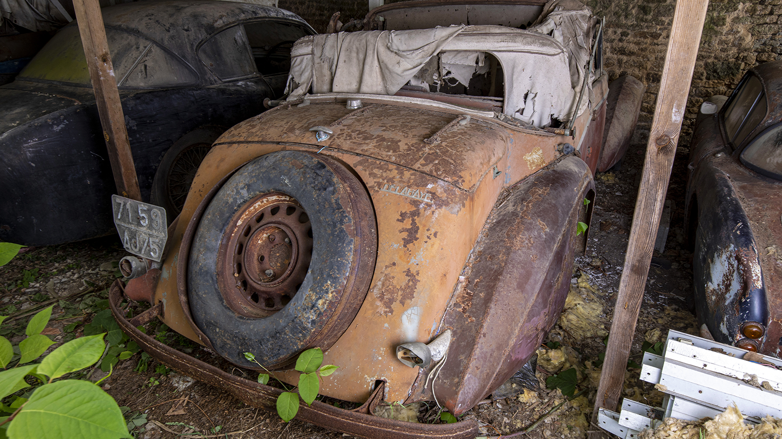 Coachbuilt glamour (contd.)