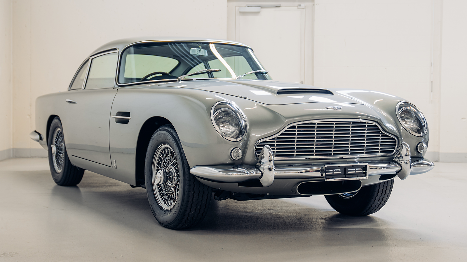 Iconic Aston Martin DB5 Turns 60, Still as Pretty as Ever - The Car Guide