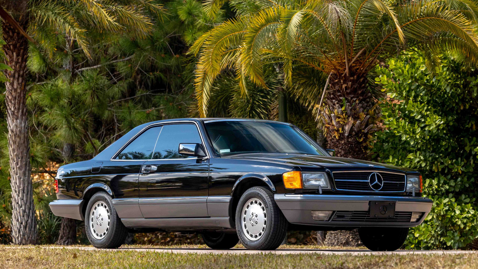 18 V8-engined classics for sale at Amelia Island