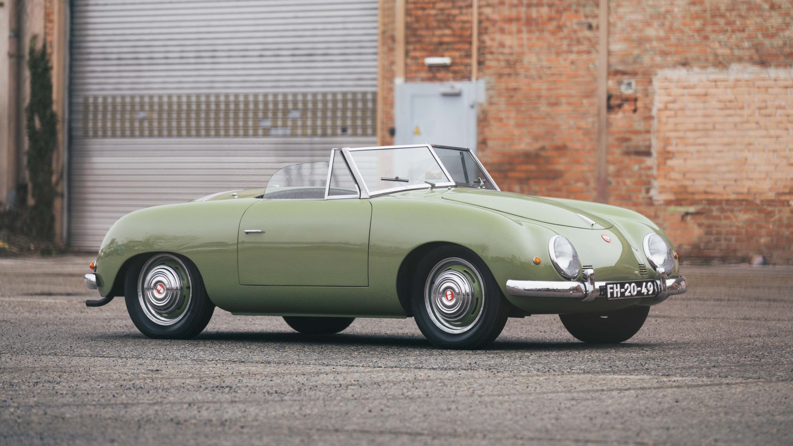16 dream classics for sale in Monaco this month