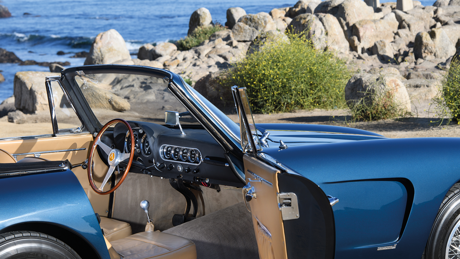 Rare Apollo trio lead 200-strong Worldwide Auctioneers sale 