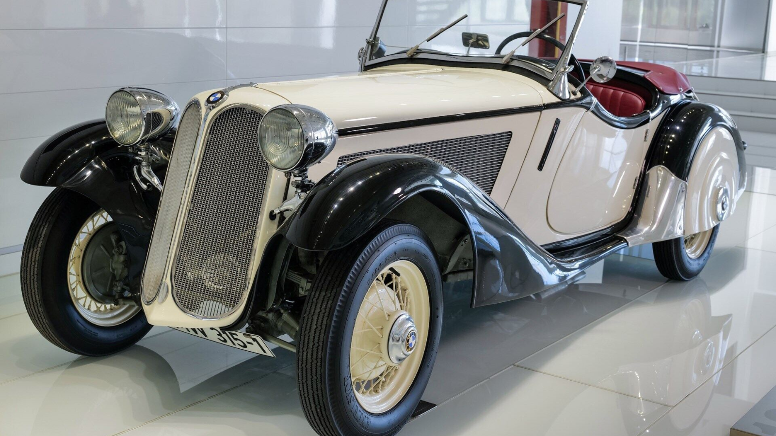 26 classic BMWs for sale ??? in one auction | Classic & Sports Car