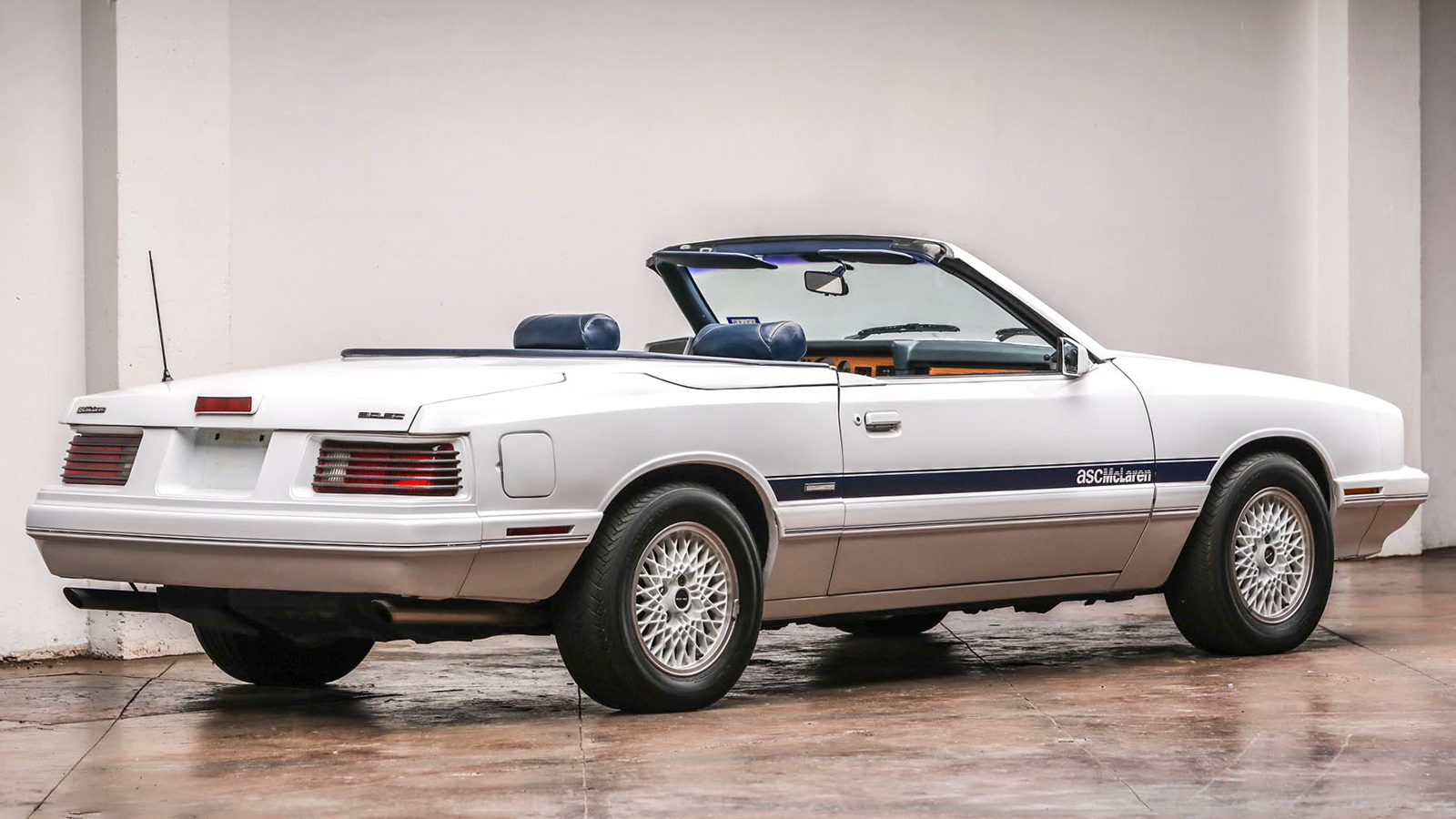 Rare Apollo trio lead 200-strong Worldwide Auctioneers sale 