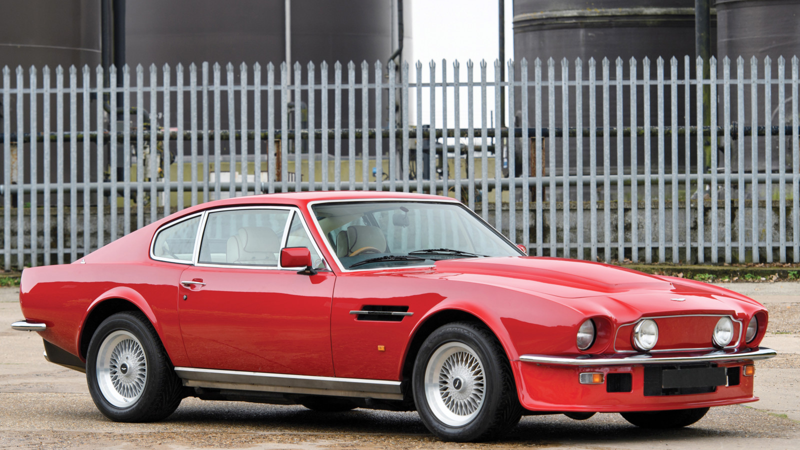  13. Aston Martin Vantage V8 (5,4 seconden)