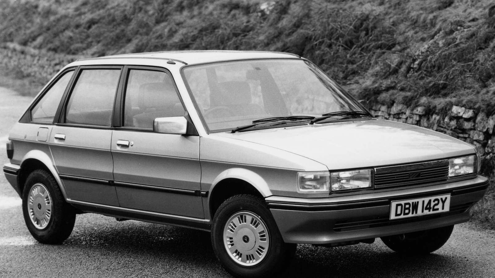 25 of 1983's most memorable new cars